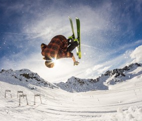 开云体育官方网站-小贾伦的无声交响，NBA总决赛之夜，一人带动全队节奏